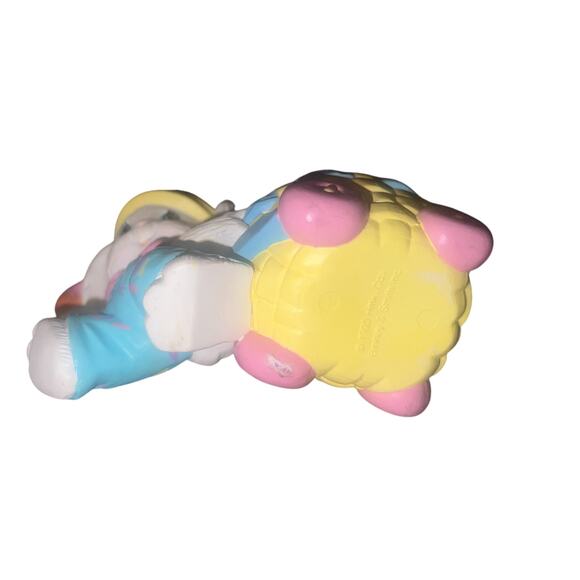 Vintage 1990 Hallmark Crayola Bunnies Collectible Easter bunny & Basket - Picture 4 of 4